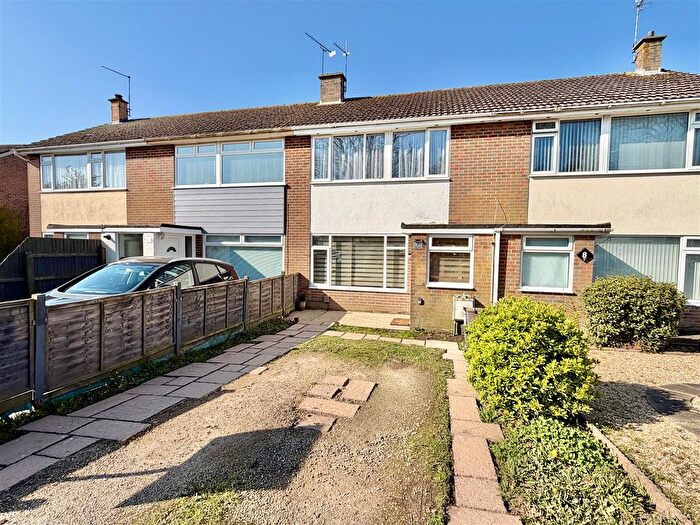 3 Bedroom Terraced House For Sale In Shore Avenue, Upton, BH16