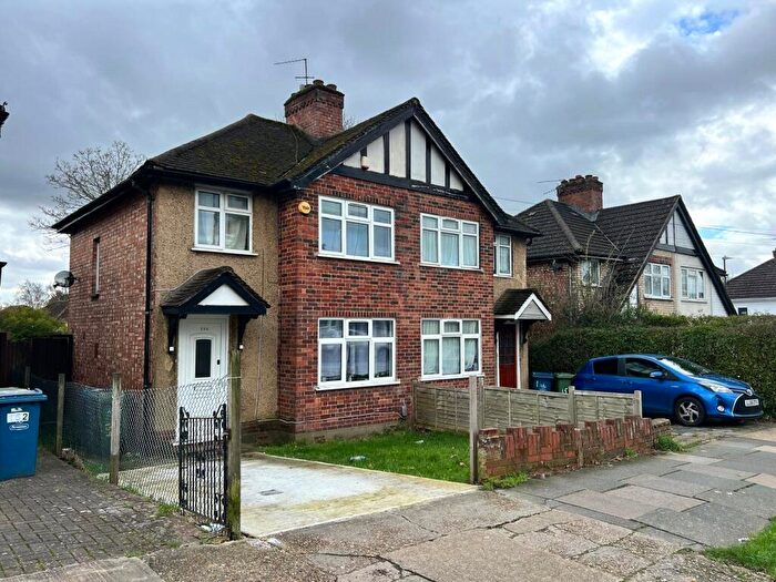 3 Bedroom Semi Detached House To Rent In Long Elmes, Harrow, HA3
