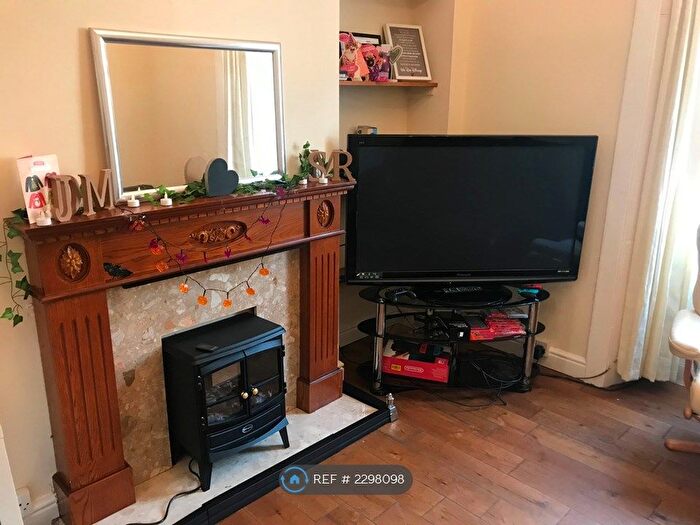 6 Bedroom End Of Terrace House To Rent In Queen Street, Stirling, FK8