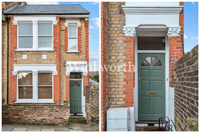 3 Bedroom End Of Terrace House For Sale In Belton Road, London, N17
