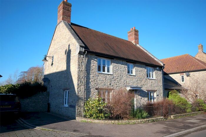4 Bedroom Detached House To Rent In Pymore Road, Bridport, Dorset, DT6