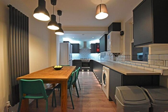 6 Bedroom House To Rent In Sneinton Boulevard, Nottingham, NG2