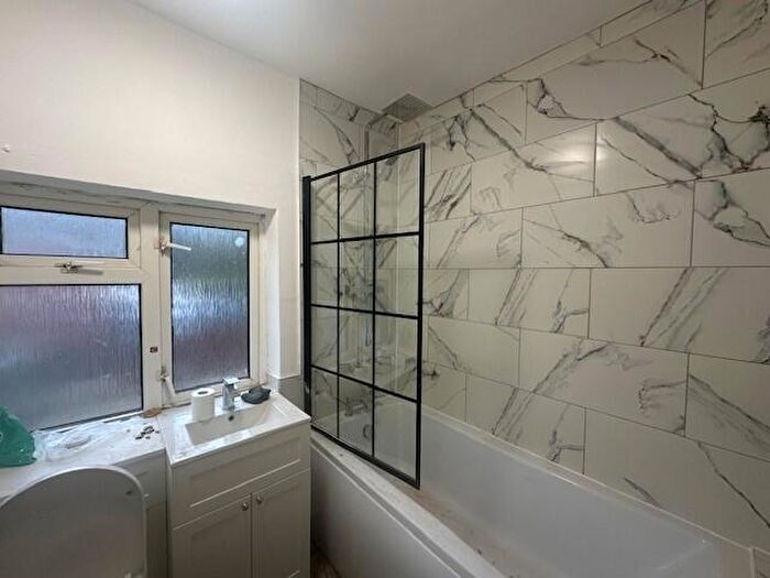 3 Bedroom House To Rent In Woodbury Road, Kidderminster, DY11