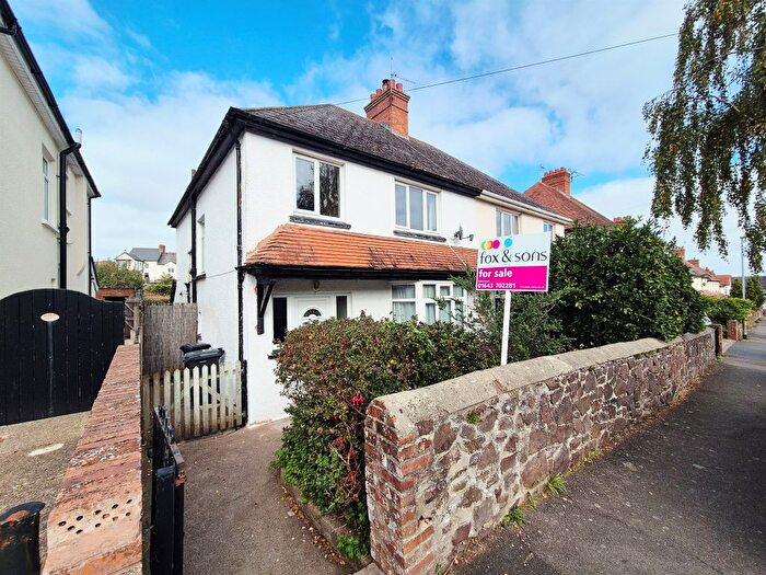 4 Bedroom Semi-detached House For Sale In Poundfield Road, Minehead, TA24