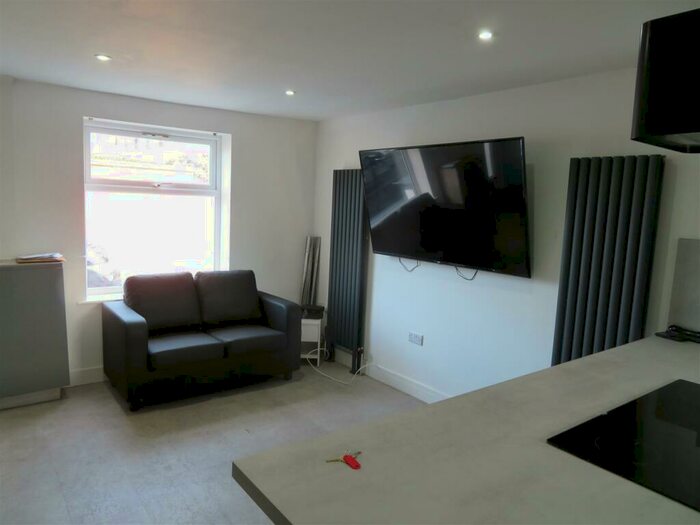 7 Bedroom House To Rent In Rugby Road, Southsea, PO5