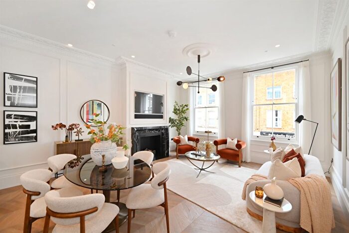 3 Bedroom Flat To Rent In Portobello Road, London, W10
