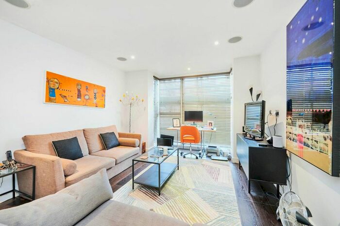 1 Bedroom Flat To Rent In Moore House, Grosvenor Waterside, Gatliff Road, Chelsea, London, SW1W