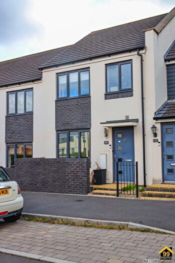 3 Bedroom Terraced House For Sale In Wood Street, Patchway, Bristol, United Kingdom, BS34