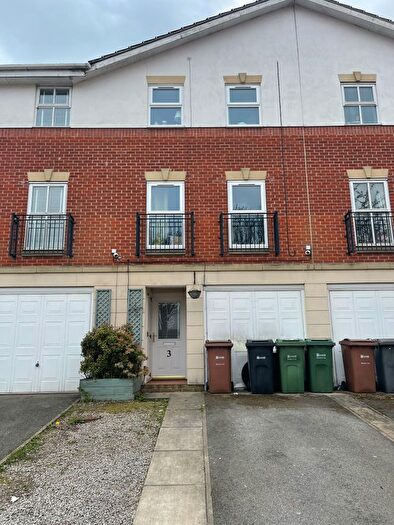 4 Bedroom Terraced House To Rent In Fulneck Close, Leeds, LS11