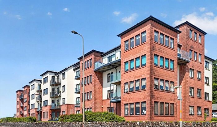 3 Bedroom Flat For Sale In The Shores, Skelmorlie, PA17