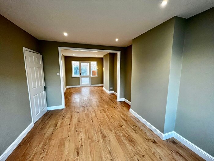 3 Bedroom Terraced House To Rent In Cavendish Road, New Malden, Surrey, KT3