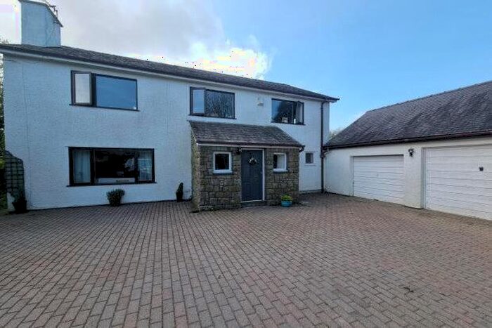 5 Bedroom Detached House To Rent In Rhoscefnhir, Pentraeth, LL75