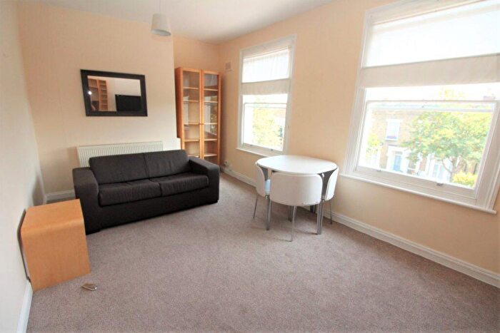 1 Bedroom Flat To Rent In Leconsfield Road, N5