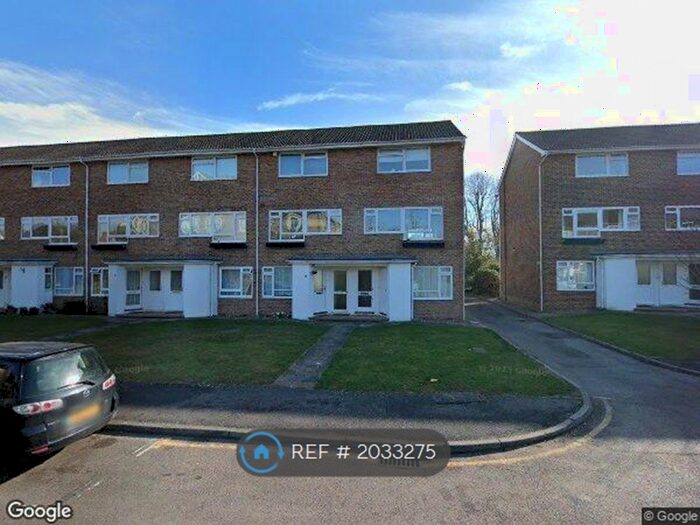 2 Bedroom Maisonette To Rent In Cadogan Court, Sutton, SM2
