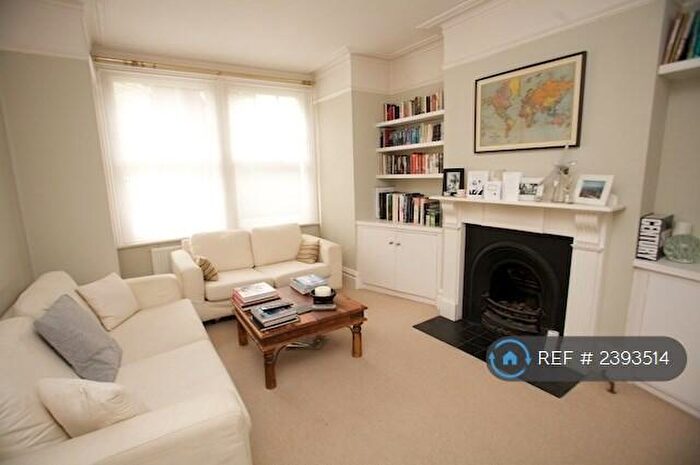 2 Bedroom Maisonette To Rent In Ashleigh Road, London, SW14