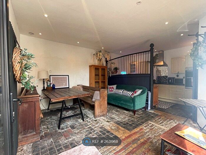3 Bedroom Semi-detached House To Rent In Wellington Place, Sandgate, CT20