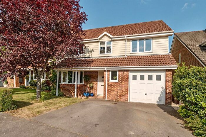 4 Bedroom Detached House For Sale In Sampan Close, Warsash, SO31