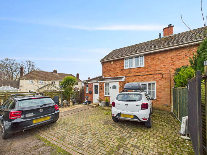 3 Bedroom Semi-Detached House For Sale In Garlands Road, Alvington, Lydney, GL15