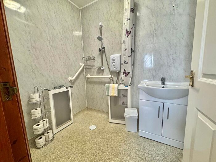 2 Bedroom Semi-Detached Bungalow For Sale In Moorbrooke, Hartshill, CV10