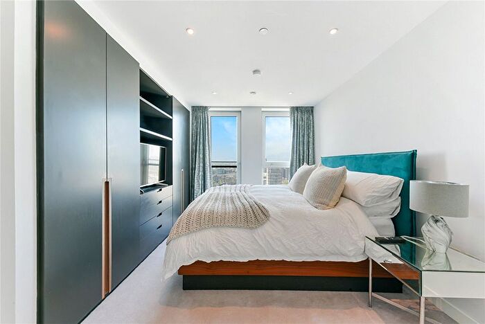 3 Bedroom Flat To Rent In Southwark Bridge Road, London, SE1