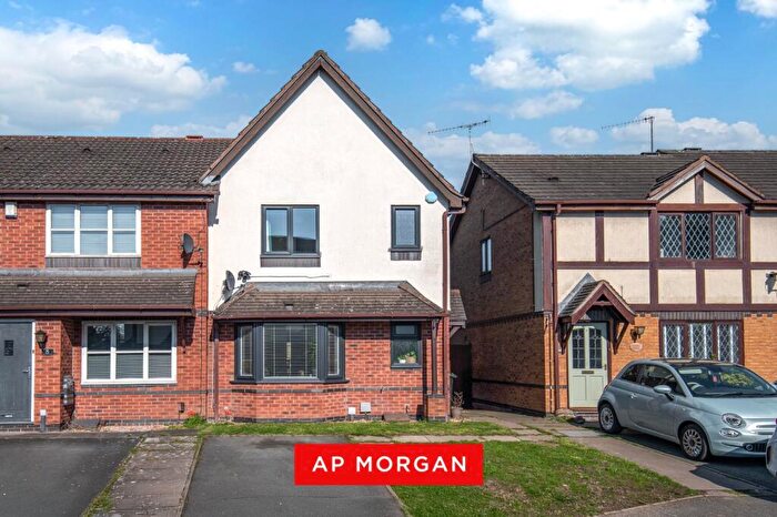3 Bedroom End Of Terrace House For Sale In Stoney Hill Close, Bromsgrove, Worcestershire, B60