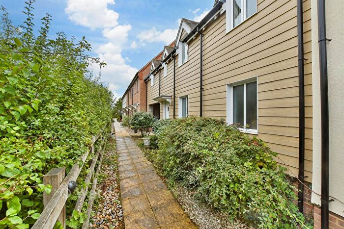 2 Bedroom Coach House For Sale In Bewick Walk, Iwade, Sittingbourne, Kent, ME9