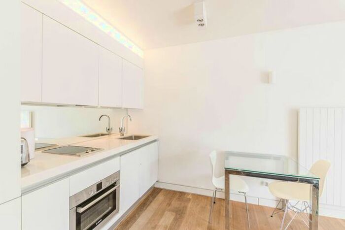 1 Bedroom Flat To Rent In Picton Place, Marylebone, London, W1U