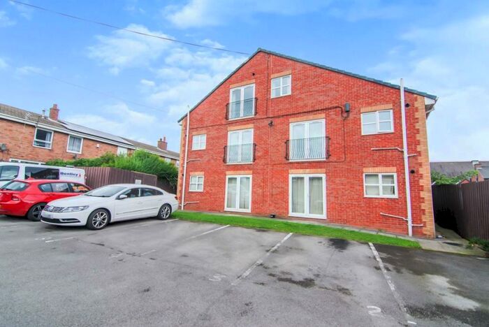 2 Bedroom Apartment To Rent In Hampton Ct, Darfield, S73