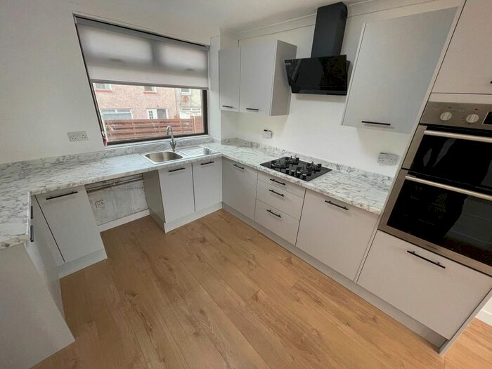 3 Bedroom Terraced House To Rent In Braes View, Denny, Falkirk, FK6