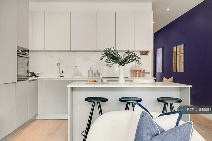 1 Bedroom Flat To Rent In Sandy Hill And Burragae Place, London, SE18