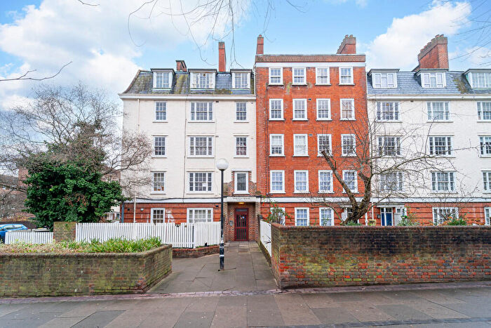 2 Bedroom Apartment For Sale In Sebbon Street, Islington, London, N1