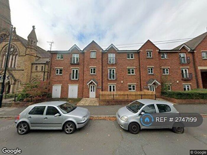 2 Bedroom Flat To Rent In Cardigan Lane, Burley, LS4