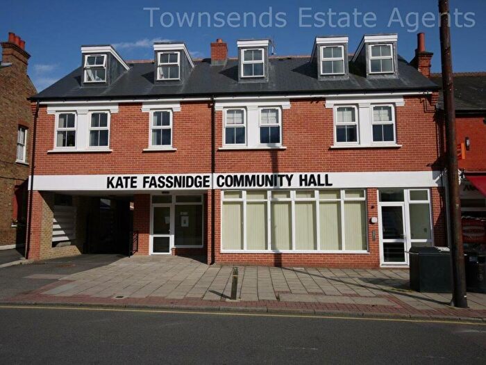 1 Bedroom Flat For Sale In High Street, Northwood, HA6