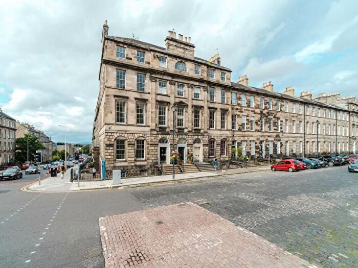 2 Bedroom Flat To Rent In Great King Street, New Town, City Centre, EH3