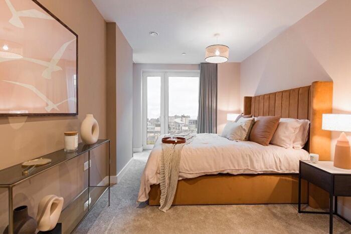 2 Bedroom Apartment To Rent In Mcewan Walk, Edinburgh, EH3