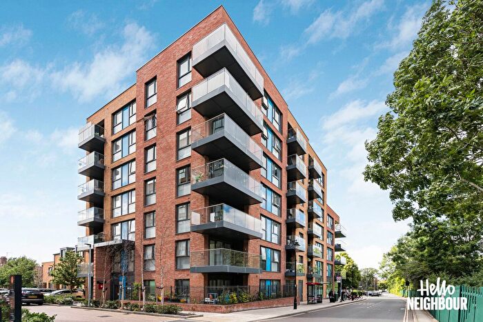 2 Bedroom Flat To Rent In Copley Close, London, W7