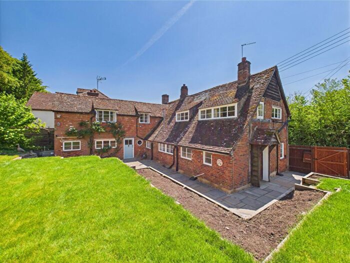 5 Bedroom Cottage To Rent In Oving Road, Whitchurch, Aylesbury, Buckinghamshire, HP22