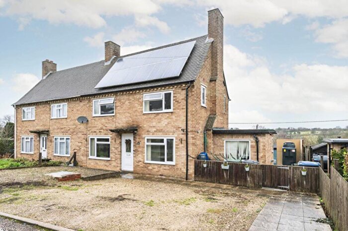 3 Bedroom Semi-Detached House For Sale In Cleveley Road, Enstone, OX7