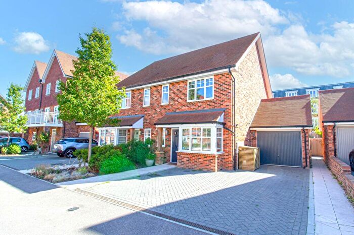 3 Bedroom Semi-Detached House For Sale In Red Cedar Avenue, Fleet, GU51