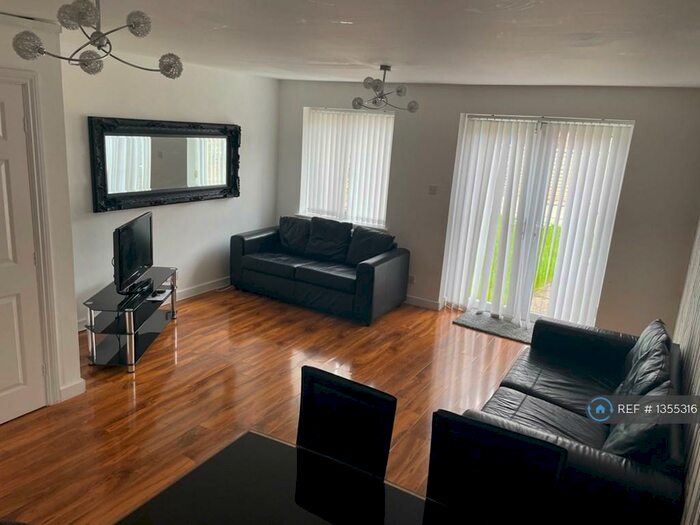 5 Bedroom End Of Terrace House To Rent In Charnley Mews, Whitefield, Manchester, M45