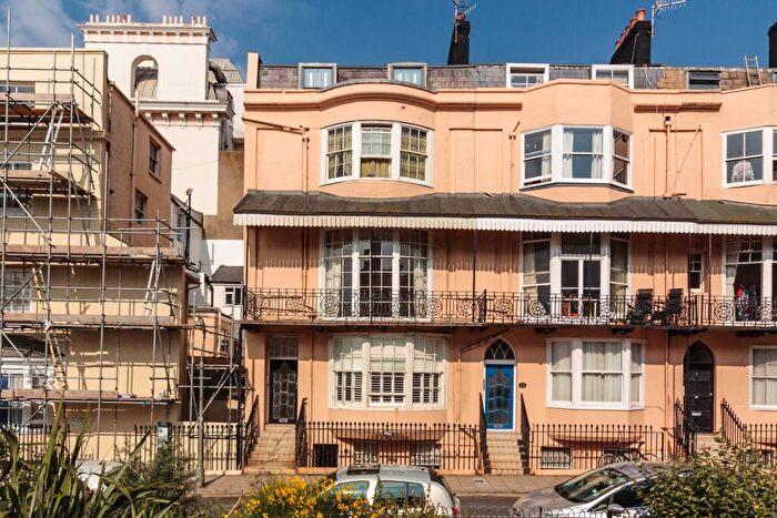 1 Bedroom Flat To Rent In Bedford Square, Brighton, East Sussex, BN1