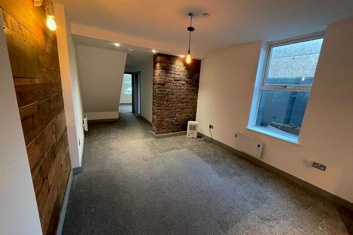 2 Bedroom Flat To Rent In Rockingham Terrace, Neath, Neath Port Talbot. SA11