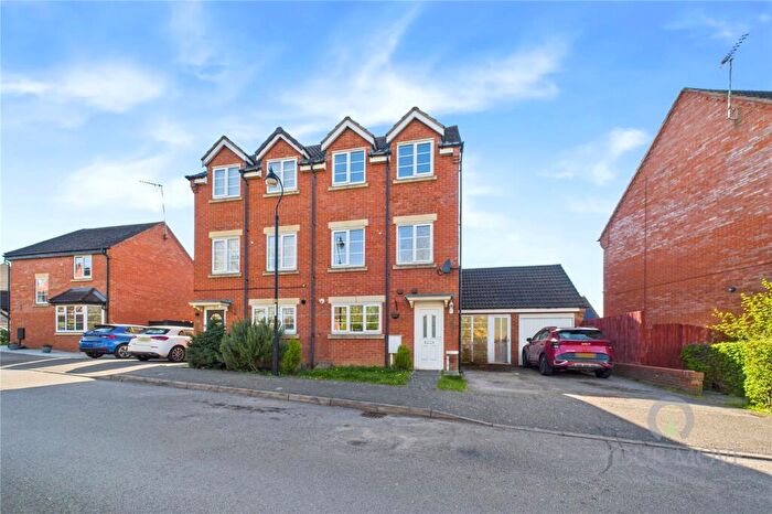 4 Bedroom Semi-Detached House For Sale In Rickyard Walk, Grange Park, Northampton, NN4