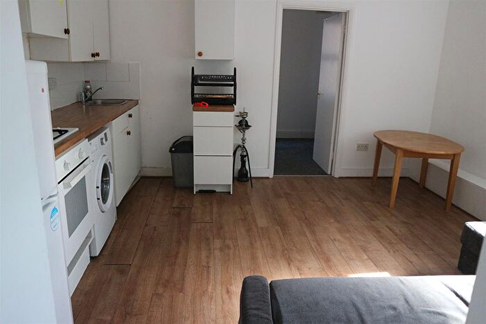 1 Bedroom Flat To Rent In Lea Bridge Road, Leyton, E10