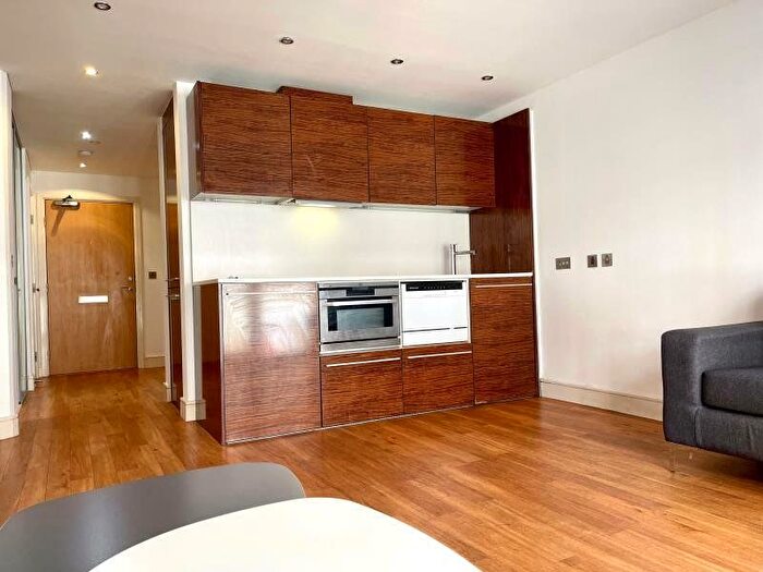 2 Bedroom Flat To Rent In Hanley House, Hanley Street, Nottingham, NG1