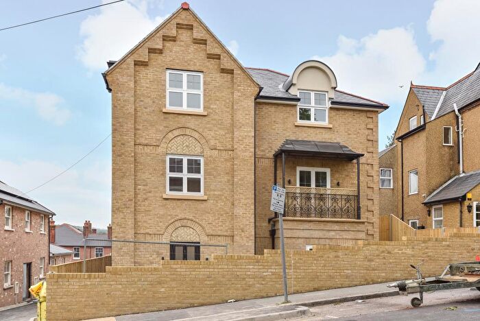 1 Bedroom Apartment To Rent In Priory Road, High Wycombe, HP13