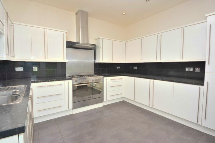 4 Bedroom Terraced House To Rent In Selborne Road, Ilford, IG1