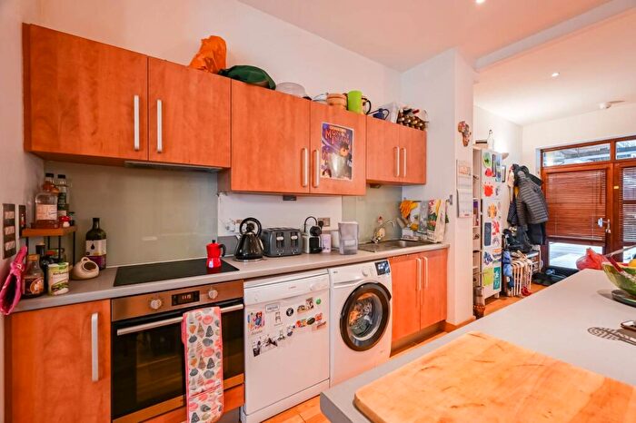 2 Bedroom Flat For Sale In Roach Road, , Bow, London, E3