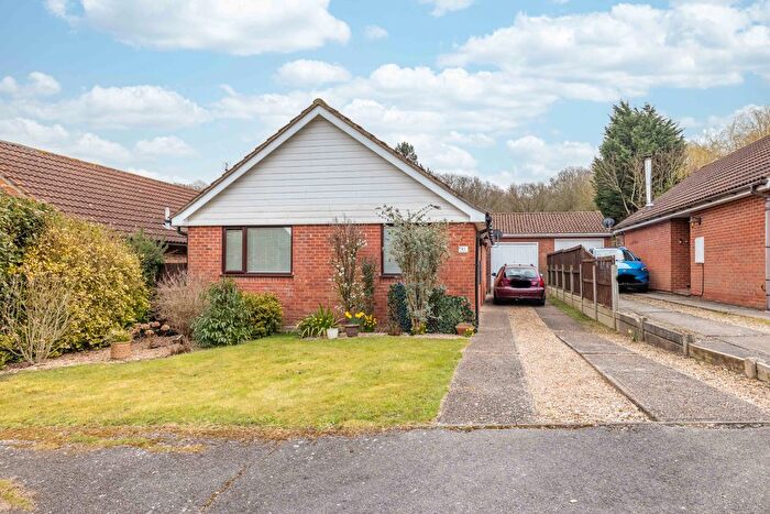 2 Bedroom Bungalow For Sale In Woodside, Faversham, ME13