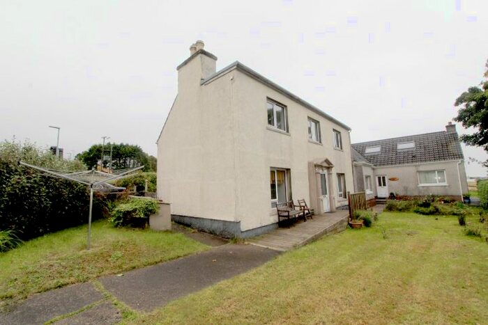 3 Bedroom Semi-Detached House For Sale In 38 Newmarket, Isle Of Lewis HS2